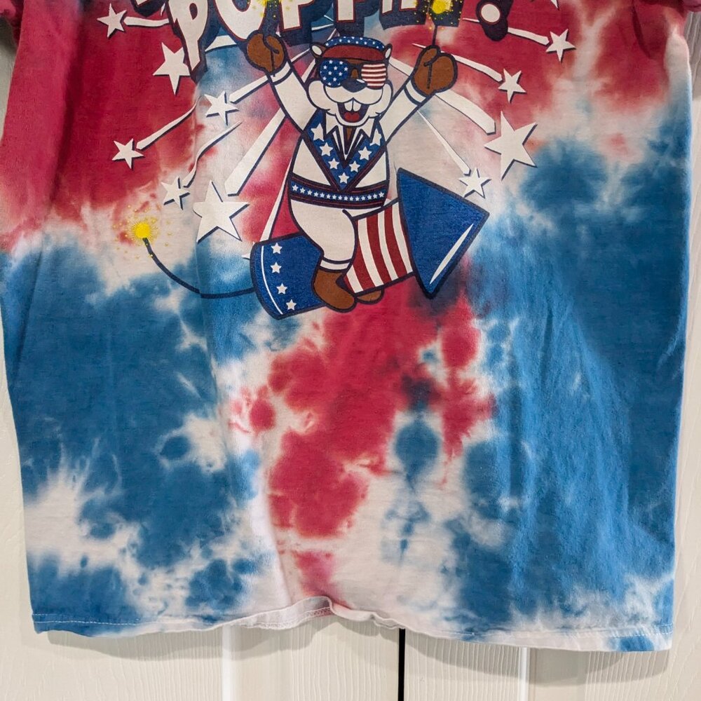 Buc-ee’s Tie Dye 4th of July T-Shirt Let's Get It Poppin' Red White Blue Medium - Picture 11 of 16